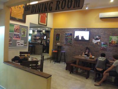 1F奥にある共用スペース兼食堂の一部