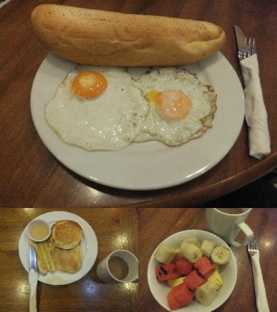 3種類の朝食、パンケーキの焼きバナナはオプション(有料）