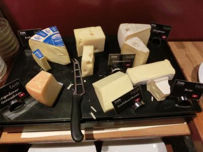 チーズもセルフで…