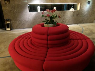 エレベーターを待つところ