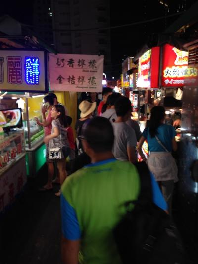 地元民が集うメイン夜市です！