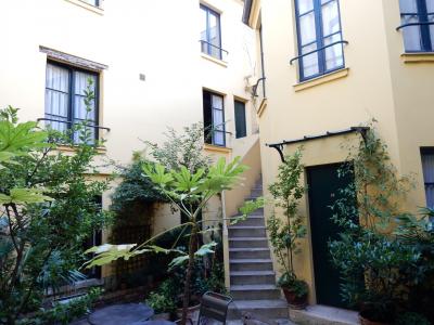 エッフェル塔から近い！清潔！