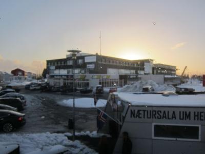 一階のガラス張り部分がレストランです