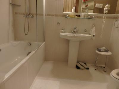 バスルームも広々でした。