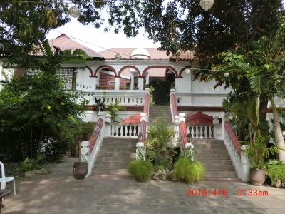 ﾋﾞｶﾞﾝの街並みに溶け込んだ趣のあるホテル