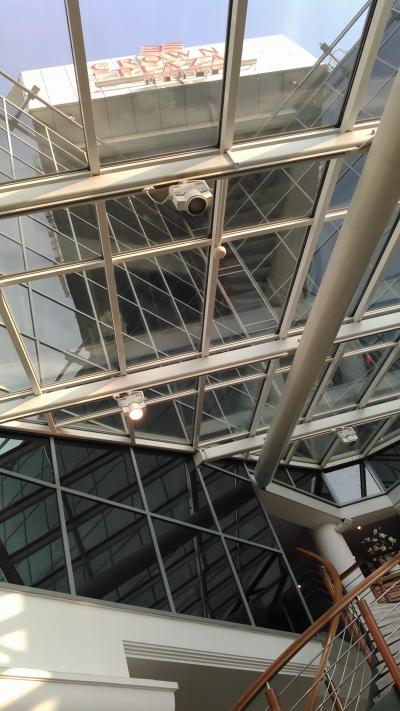 ロビーから上を見る