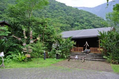 テラスも設置されてるが蚊取り線香は持って行った方が良い