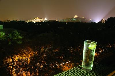 故宮博物院と景山公園の夜景