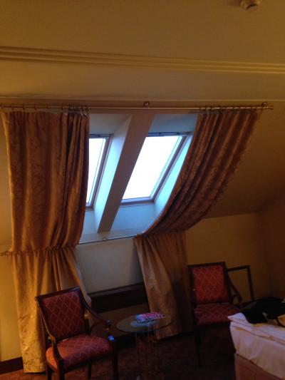 外が見えず天気だけ分かる