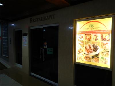 レストランは、にぎわっている時間もあるみたいです