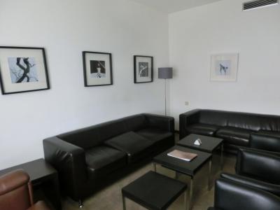 ラウンジ（軟禁者用）