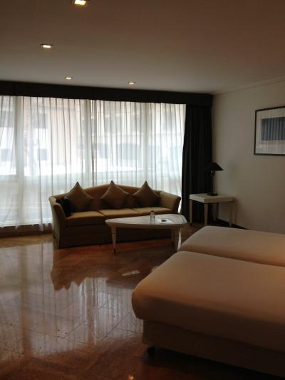 部屋は広いです