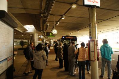 トロント・ピアソン空港から市内へ路線バスと地下鉄で