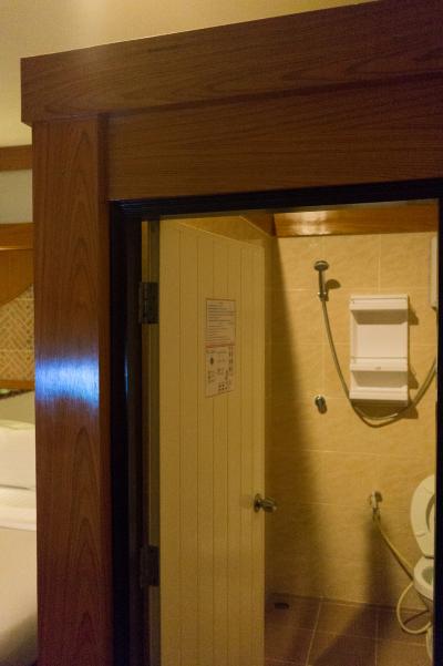 部屋の中に無理矢理作った感じ