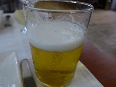 まずはカーニャをぐびっと一口　旨い