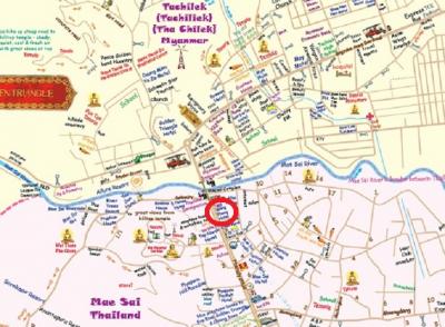 ワントンホテルは、国境の南にあり、メーサイのイミグレの傍です