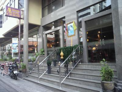 ＡＡパタヤホテルの入口の様子です。ソイ１３にあります。