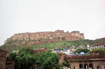 部屋から見えるメヘラーンガル城