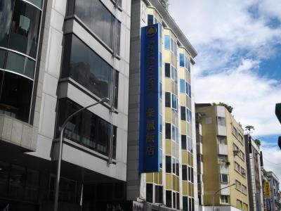 大通りから　すぐです