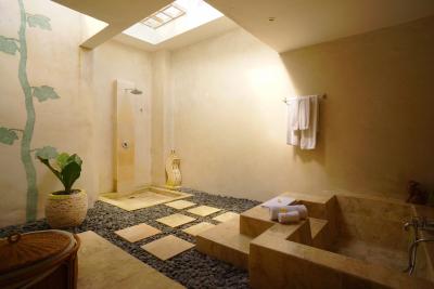 屋根付きなので、明るいけど虫は入って来にくそうです