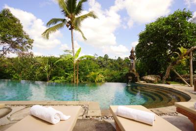 パブリックプール