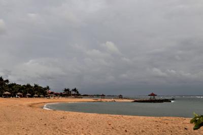 すぐ近くの砂浜です