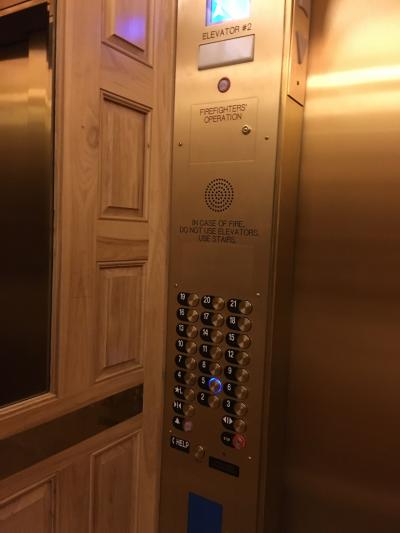 エレベーター、雰囲気あります