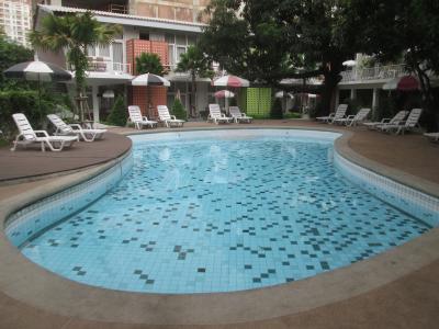 レトロアシス ホテル