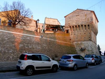 この城壁のわきにある