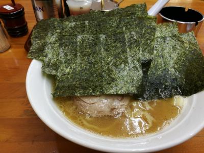 癖になる豚骨ラーメン