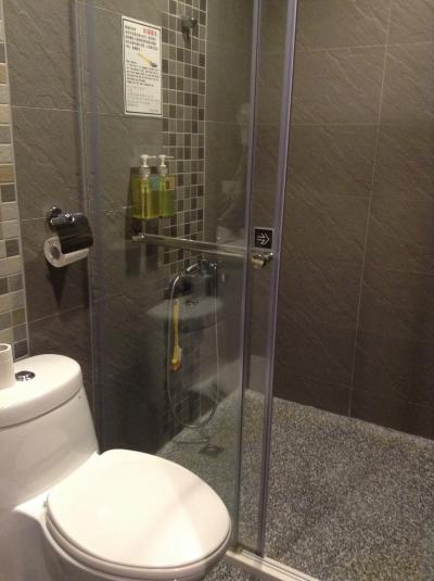 広いシャワースペース