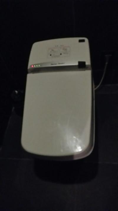 シャワートイレが付いてます