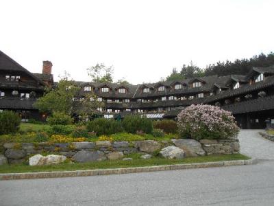 建物は少し古くなった感じです。