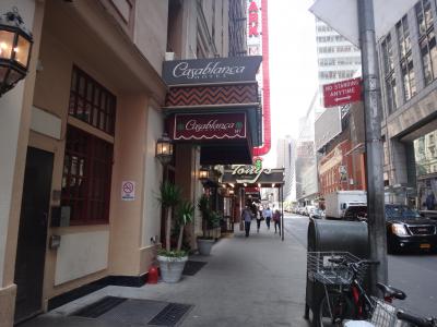 バックがタイムズスクエア