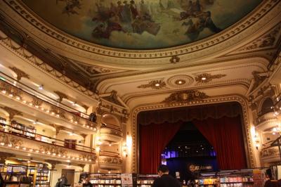 煌びやかさに圧倒されます！