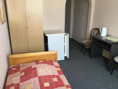 窓側から入口方面