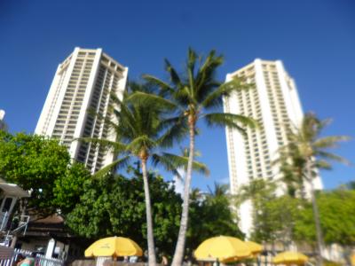 目の前のビーチからのホテル