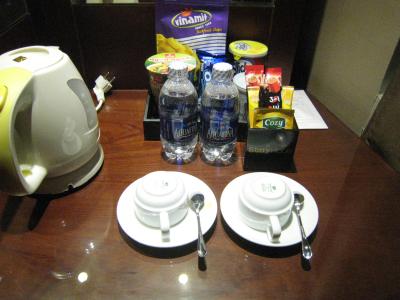 ティーセット・水は毎日無料で頂けます。