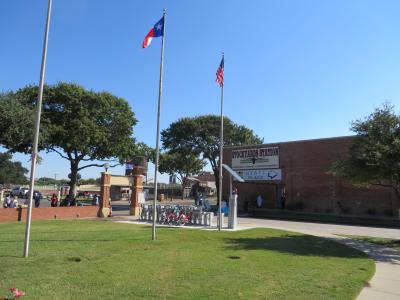 ホテルの正面玄関前の広場