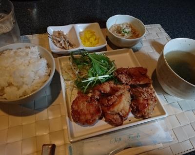 唐揚げも美味しい