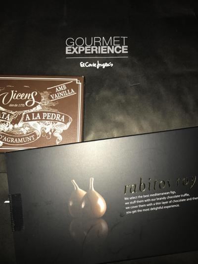 お土産用にいちじくのチョコレートを買いました。