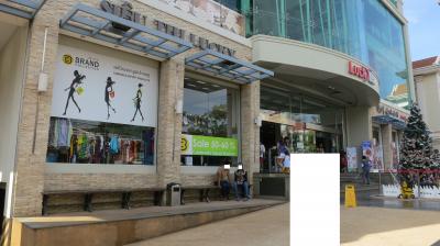 店先も店内もきれい