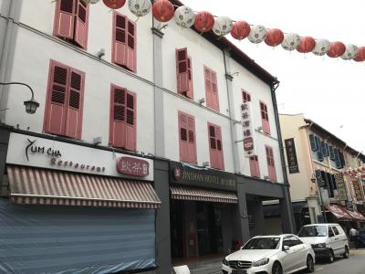 雑居ビル（？）の３階です。