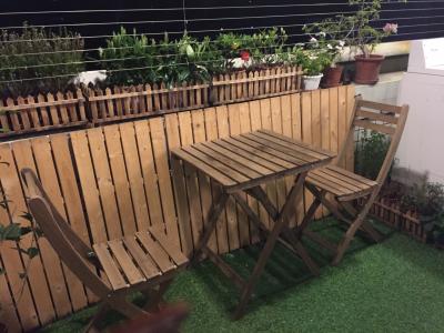 ベランダの食事スペース！隣の洗濯機は夜中もOK