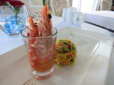 えびと奥はバーミセリ　どちらもあまり味がない　