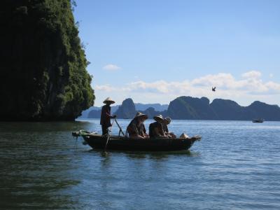 小舟にのってクルーズ