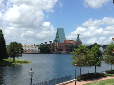 WDWの中心。近くにはボードウォークもあります。