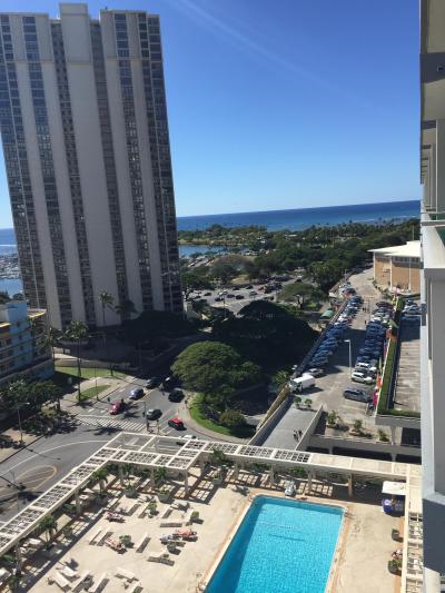 アラモアナビーチで遊ぶなら最適