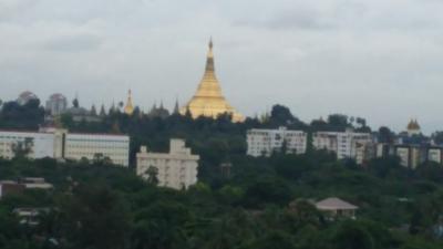 ヤンゴン中心部から車で東15分ほどの渋滞のない静かなホテル