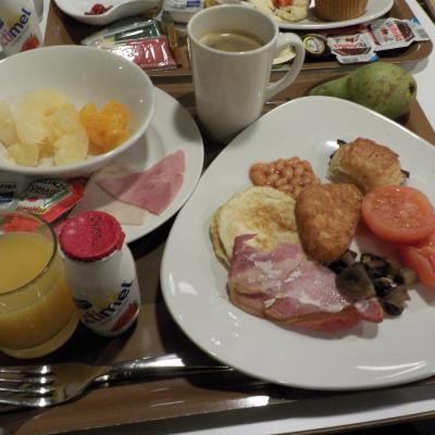 朝食